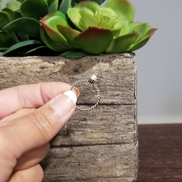 💍 STERLING SILVER RING WITH PEARL - Picture 5 of 6